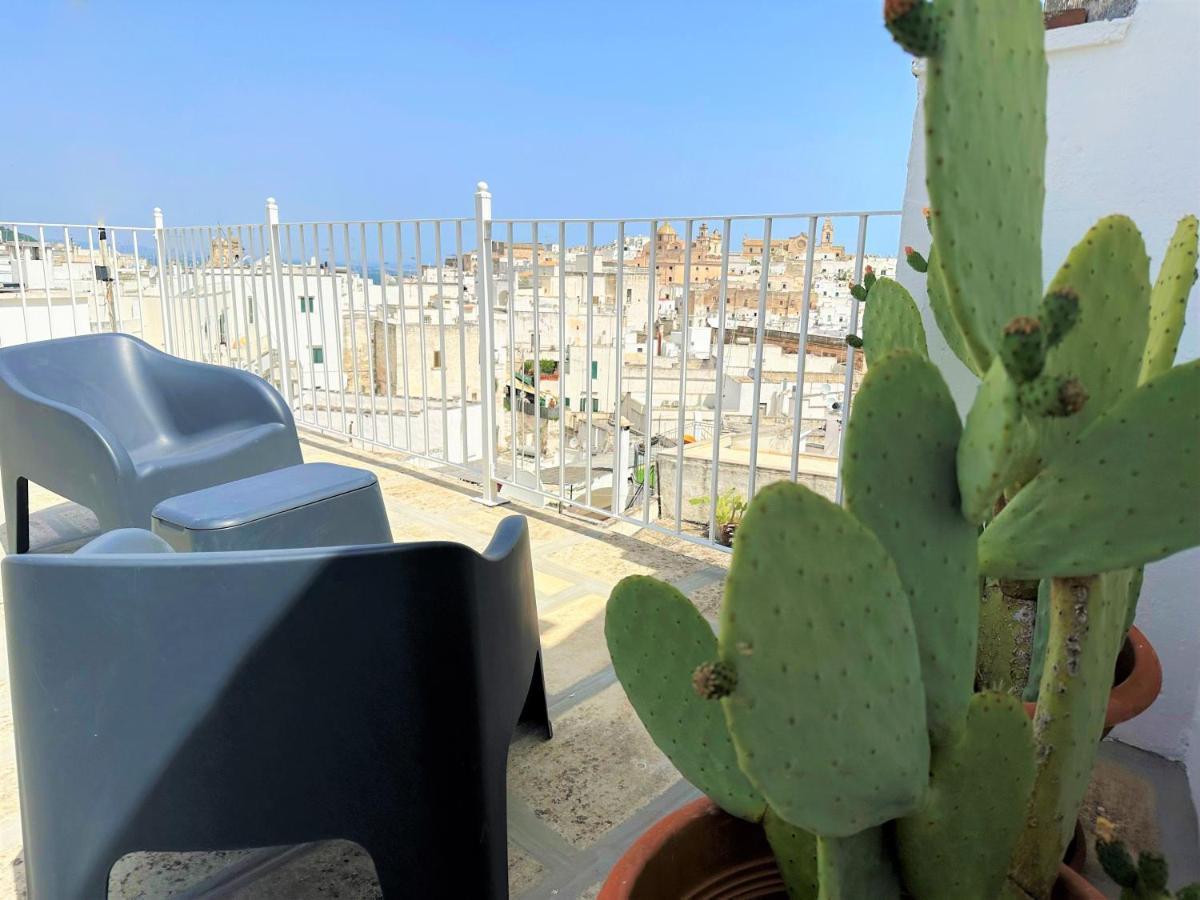 La Stanza Sul Tetto - Panorama&Relax - Ostuni Centro Villa Luaran gambar