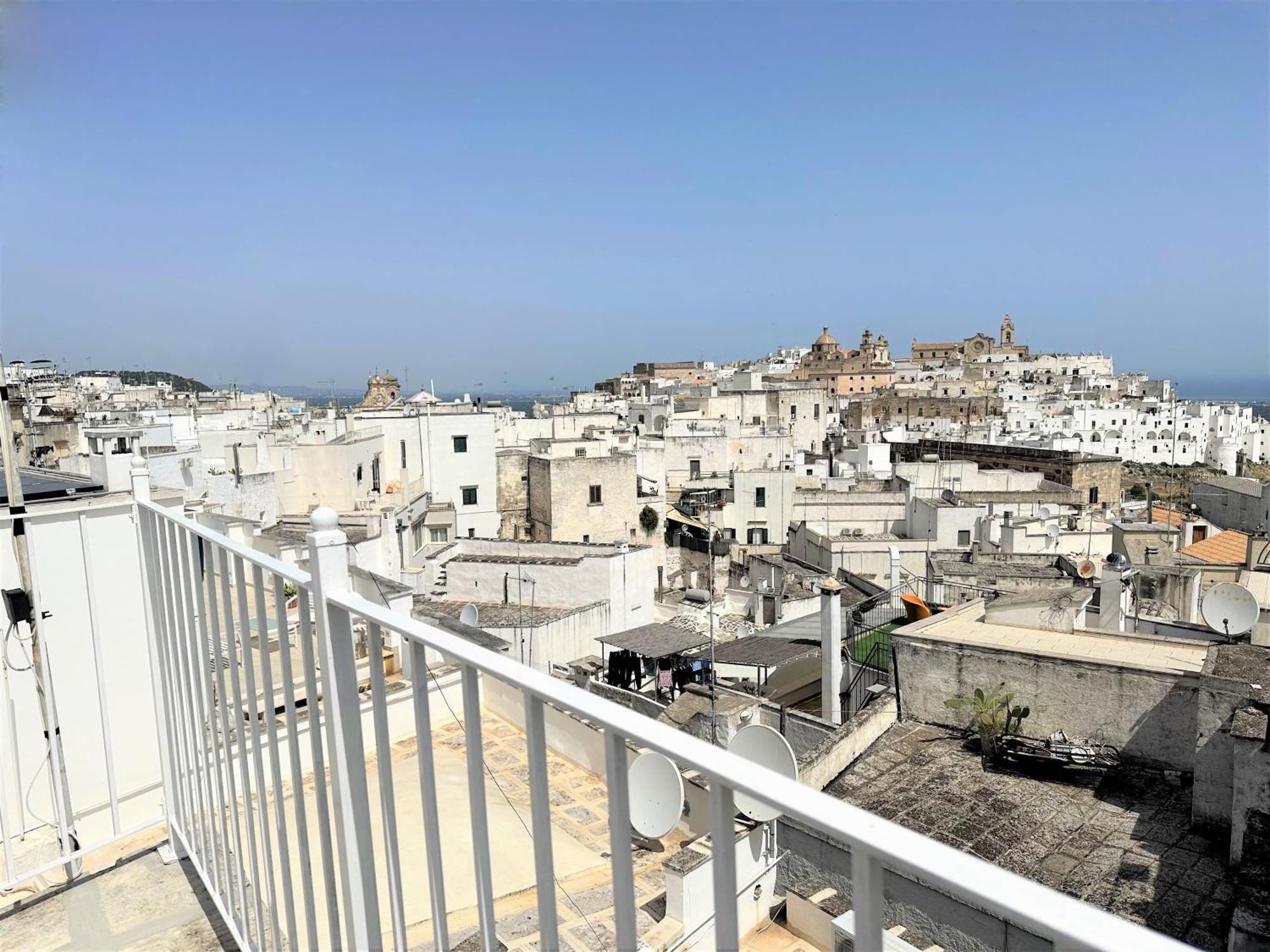 La Stanza Sul Tetto - Panorama&Relax - Ostuni Centro Villa Luaran gambar